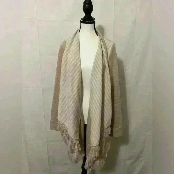 Anthropologie Saturday Sunday Fringe Elise Blanket Cardigan - Tan Neutral - Sz M - Picture 2 of 8